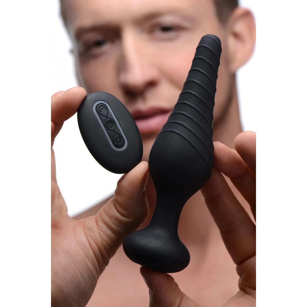 Silicone Vibrating Anal Plug With Remote Control 1 Silicone Vibrating Anal Plug With Remote Control